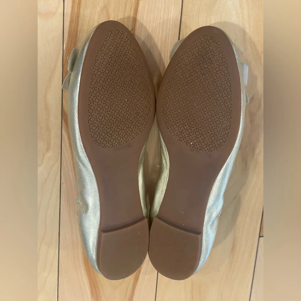 Tory Burch Blossom Ballet Flat‎ Grained Metallic in Spark Gold Size 6.5
